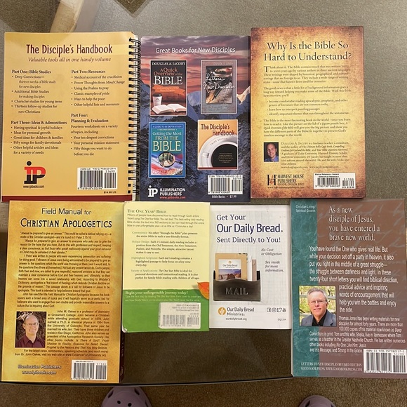 Bible / disciple books - Picture 3 of 6